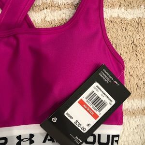 BRAND NEW NEVER WORN UNDER ARMOUR BRA